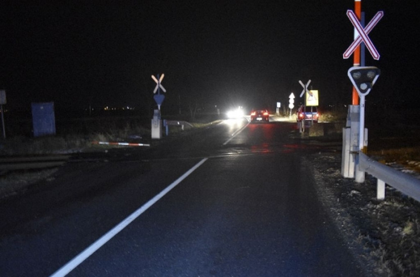 Győri Rendőrség: segítsen azonosítani a vasúti biztonságot veszélyeztető gépjármű sofőrjét